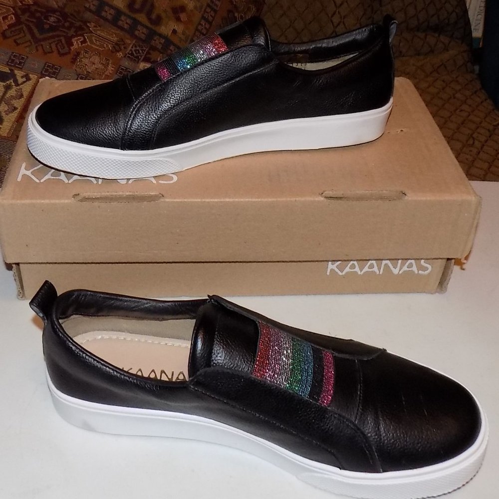 New Kaanas Positano Leather slip on US10
